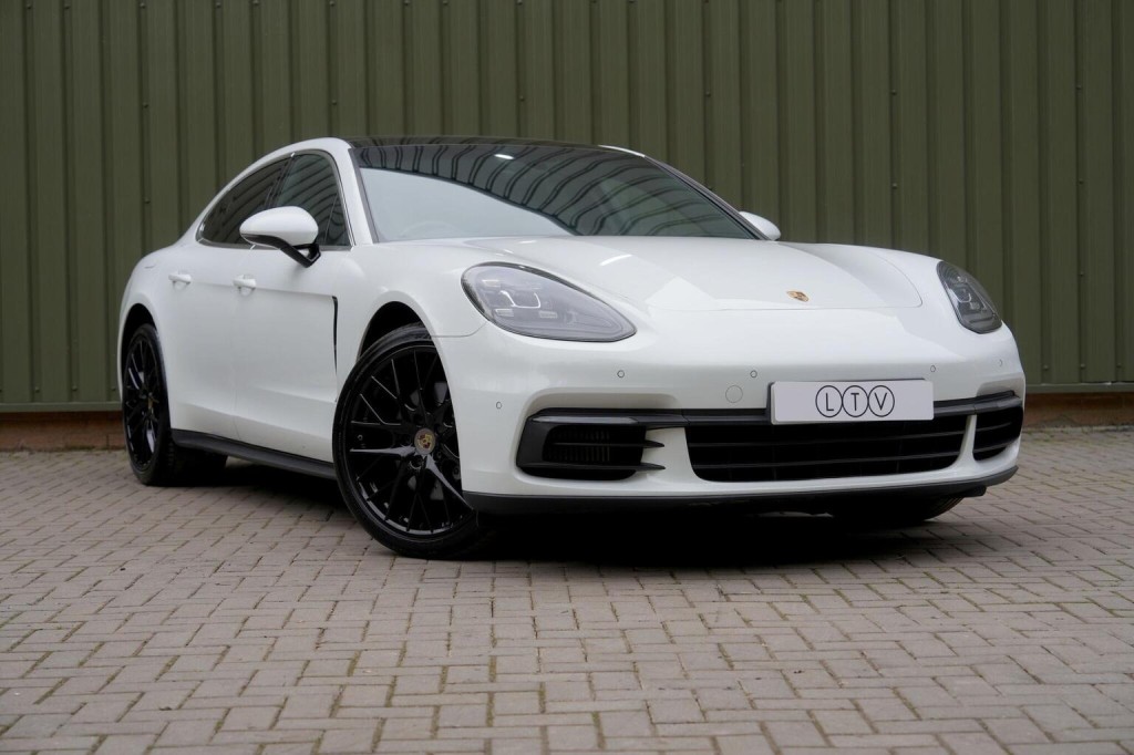 2016 Porsche Panamera