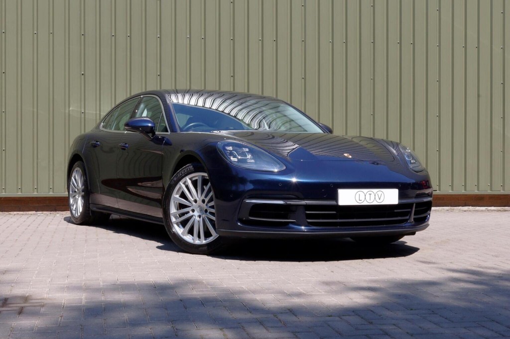 2017 Porsche Panamera