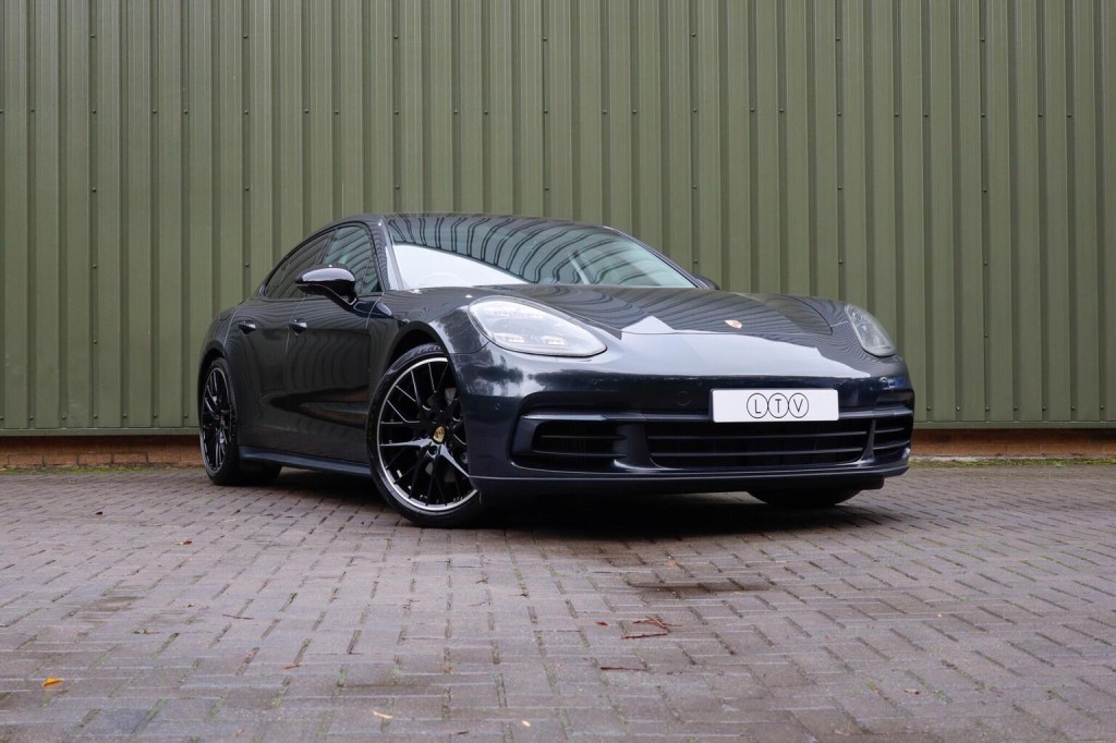 2017 Porsche Panamera